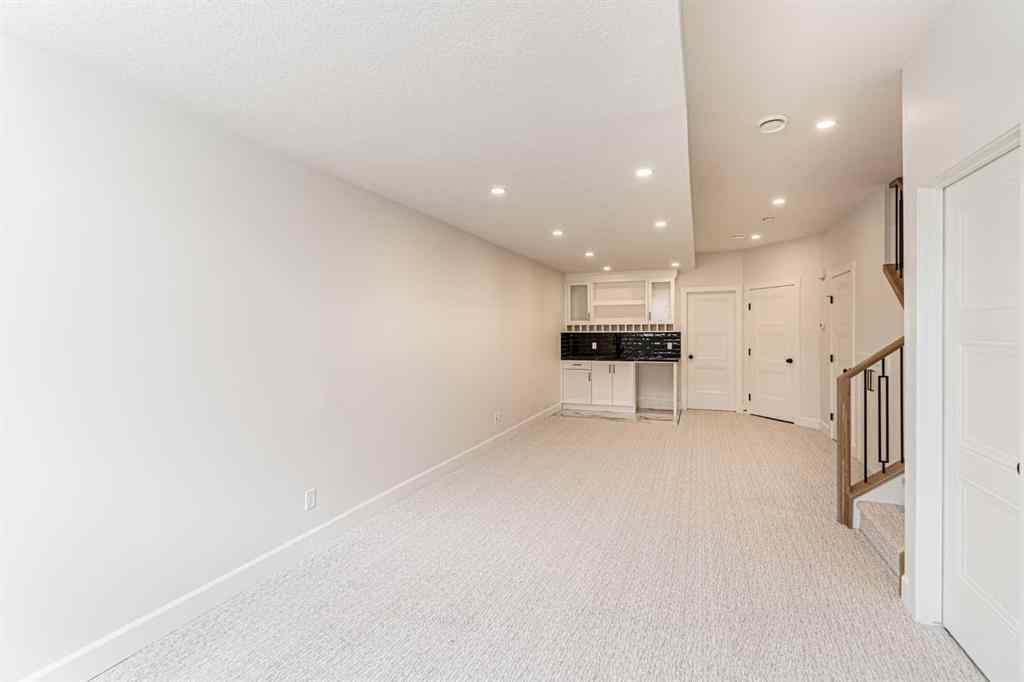 MLS® A2264882 - 2048 41 Avenue SW in Altadore Calgary, Residential