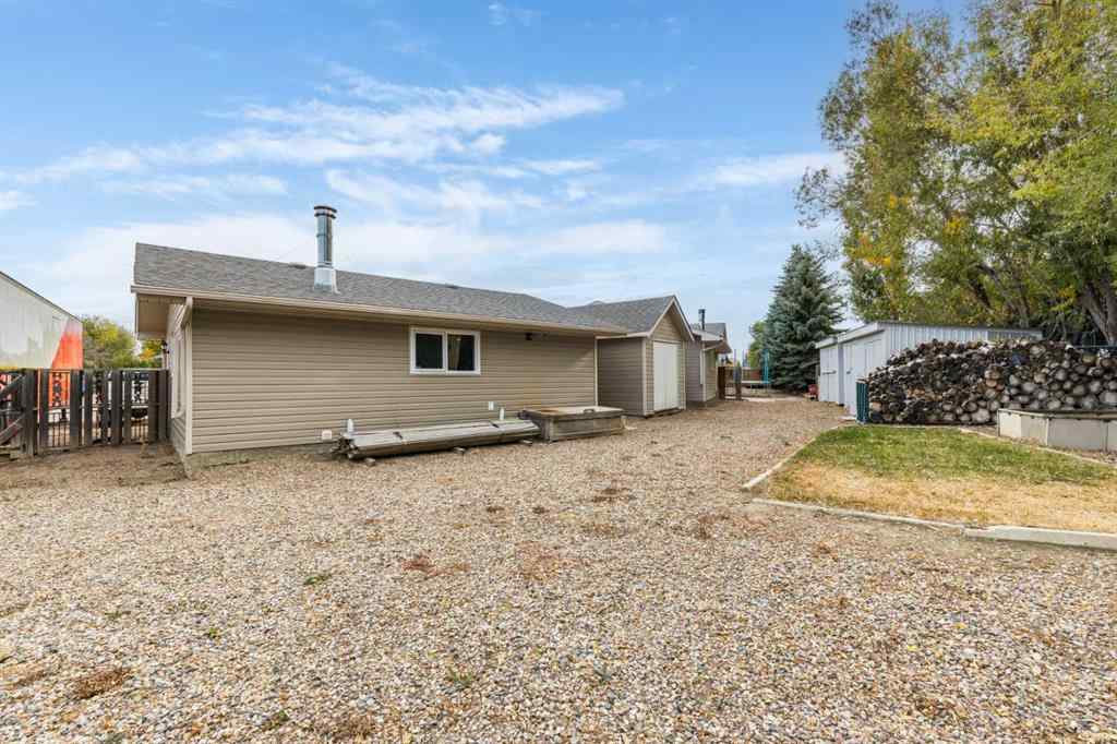 MLS® A2264883 - 513 13 Street  in NONE Dunmore, Residential