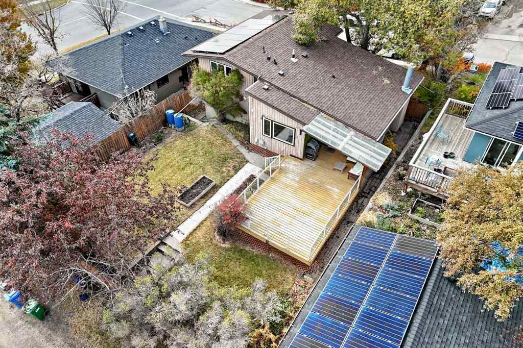 MLS® A2264884 - 91 Chisholm Crescent NW in Charleswood Calgary, Residential