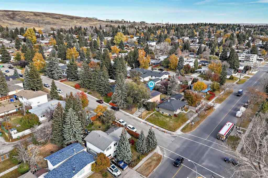 MLS® A2264884 - 91 Chisholm Crescent NW in Charleswood Calgary, Residential