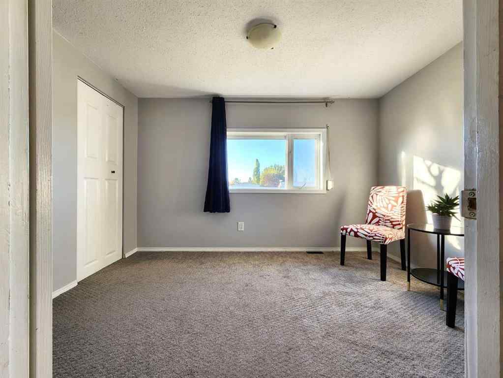 MLS® A2264887 - 34 Willow Road W in NONE Claresholm, Residential