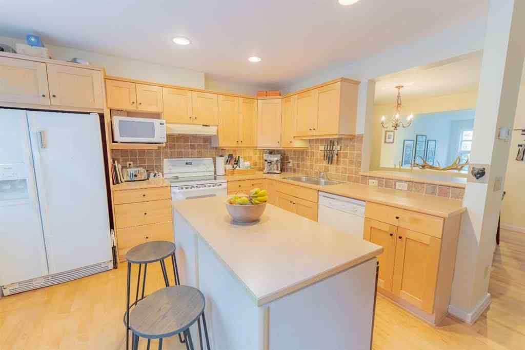 MLS® A2264891 - Unit #1 153 Cave Avenue  in NONE Banff, Residential