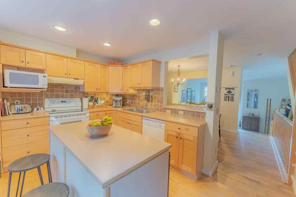 MLS® A2264891 - Unit #1 153 Cave Avenue  in NONE Banff, Residential