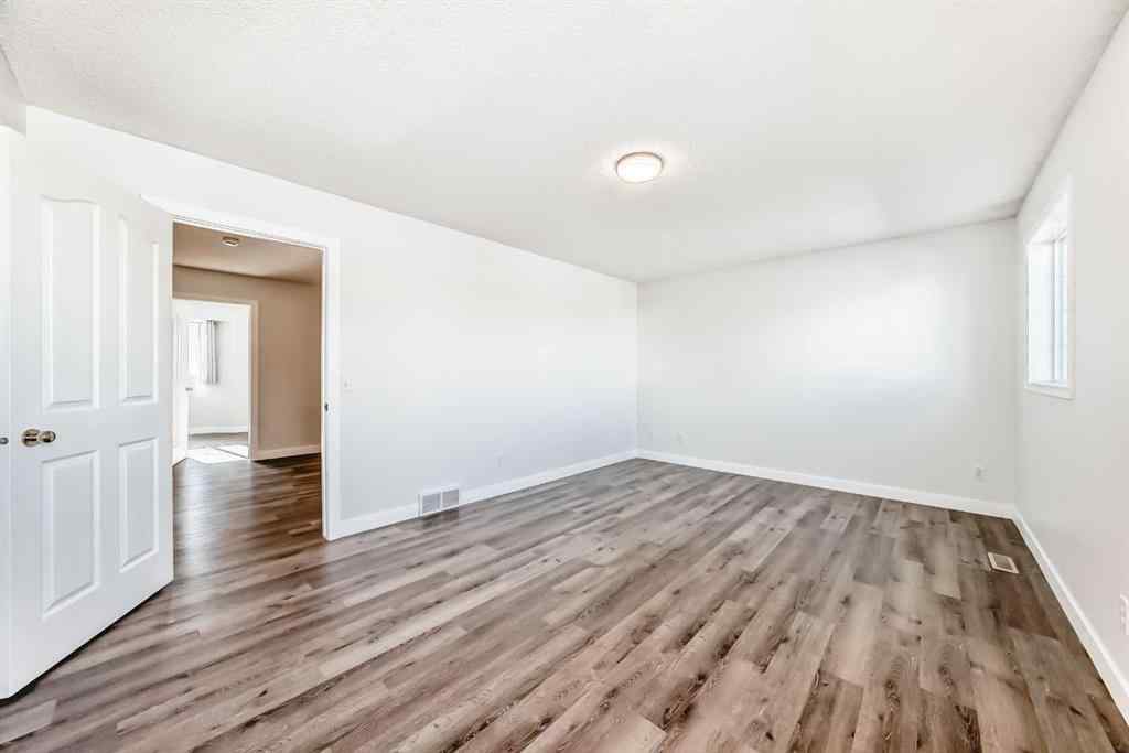 MLS® A2264893 - 184 Mt Aberdeen Manor SE in McKenzie Lake Calgary, Residential