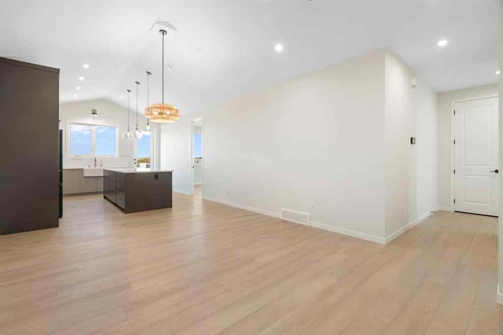 MLS® A2264896 - 147 Marmot Grove NW in Glacier Ridge Calgary, Residential