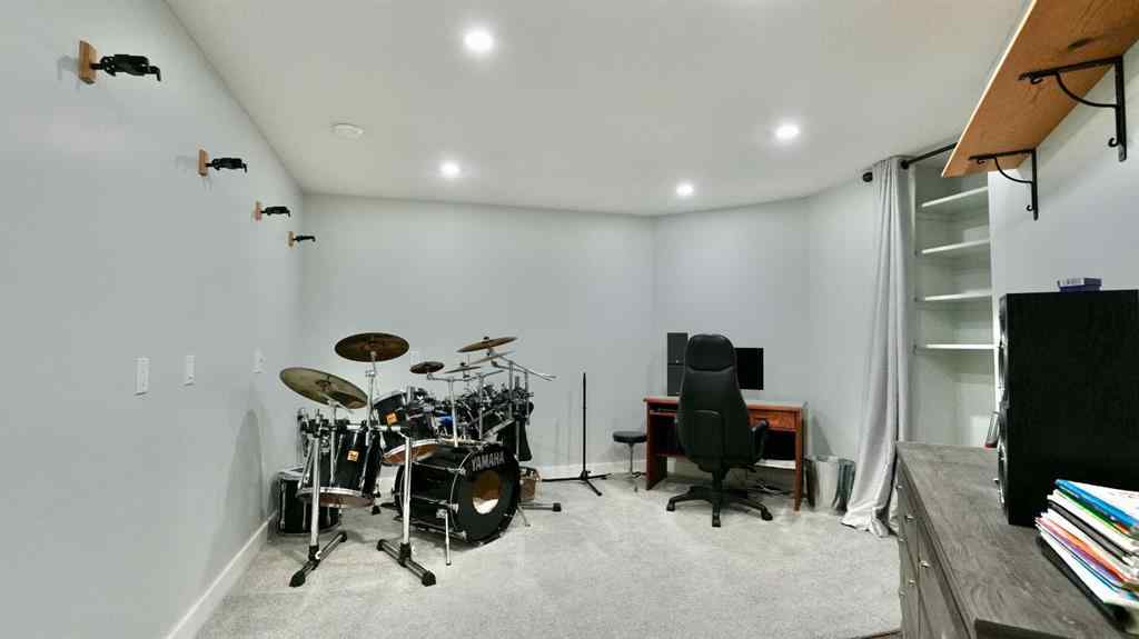 MLS® A2264898 - 8245 102 Avenue  in Saddleback Ridge Peace River, Residential