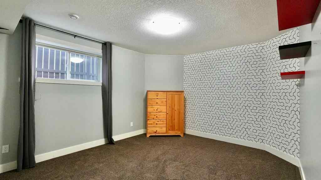 MLS® A2264898 - 8245 102 Avenue  in Saddleback Ridge Peace River, Residential