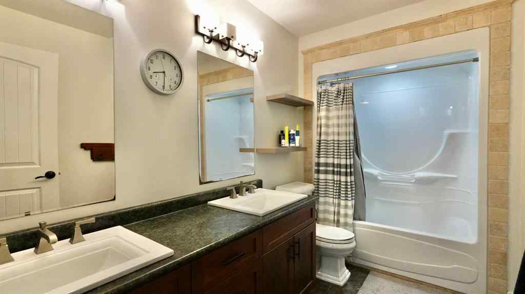 MLS® A2264898 - 8245 102 Avenue  in Saddleback Ridge Peace River, Residential