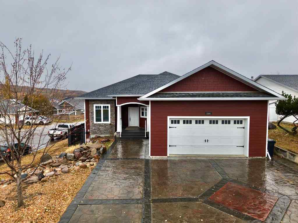 MLS® A2264898 - 8245 102 Avenue  in Saddleback Ridge Peace River, Residential