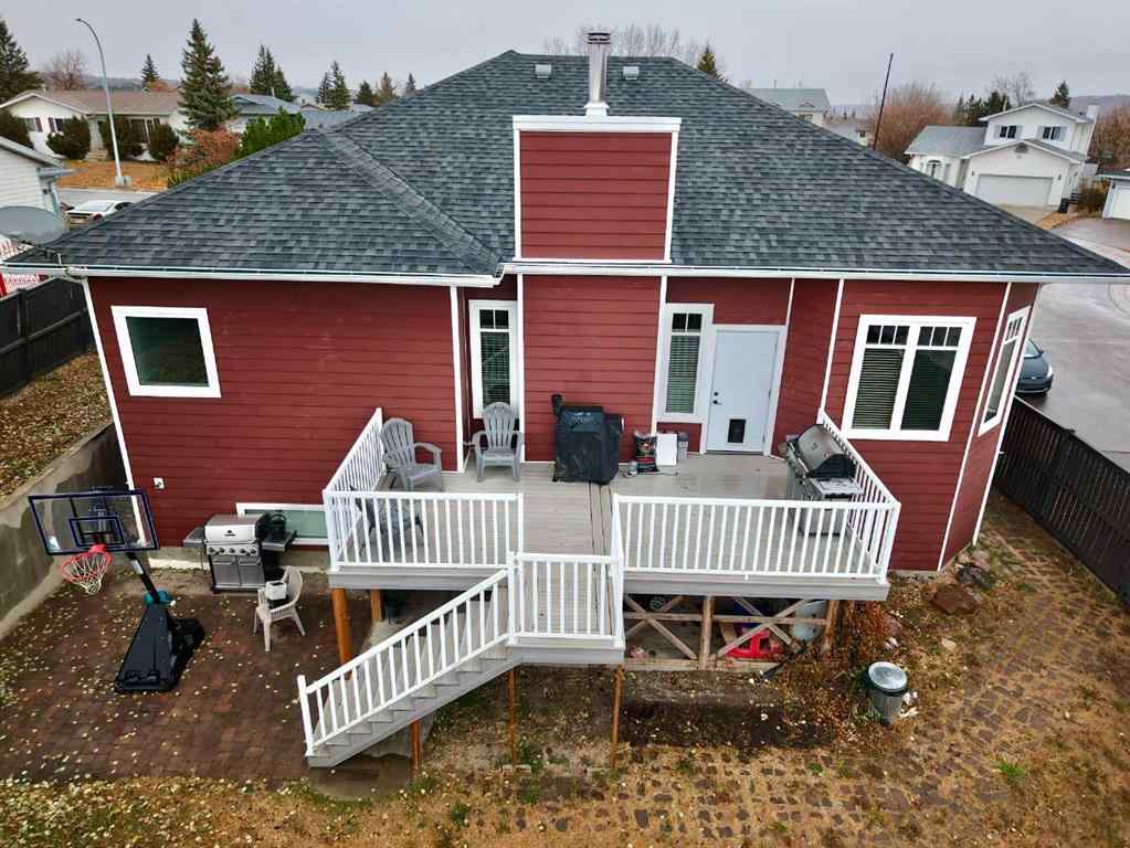 MLS® A2264898 - 8245 102 Avenue  in Saddleback Ridge Peace River, Residential