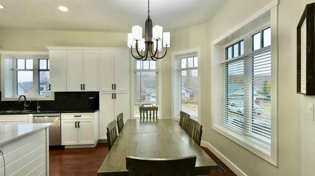 MLS® A2264898 - 8245 102 Avenue  in Saddleback Ridge Peace River, Residential