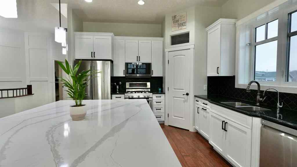 MLS® A2264898 - 8245 102 Avenue  in Saddleback Ridge Peace River, Residential