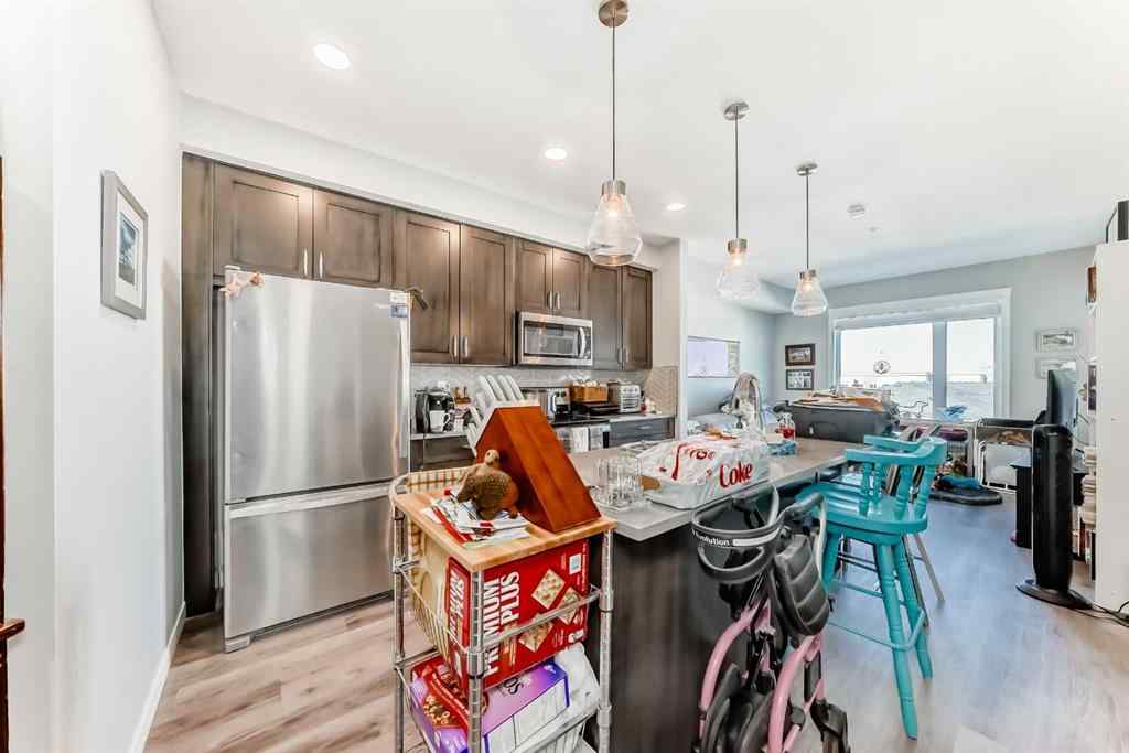 MLS® A2264900 - Unit #403 200 Shawnee Square SW in Shawnee Slopes Calgary, Residential