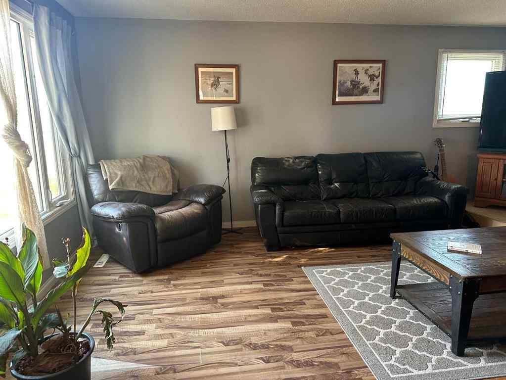 MLS® A2264902 - 5333 44 Avenue  in NONE Taber, Residential