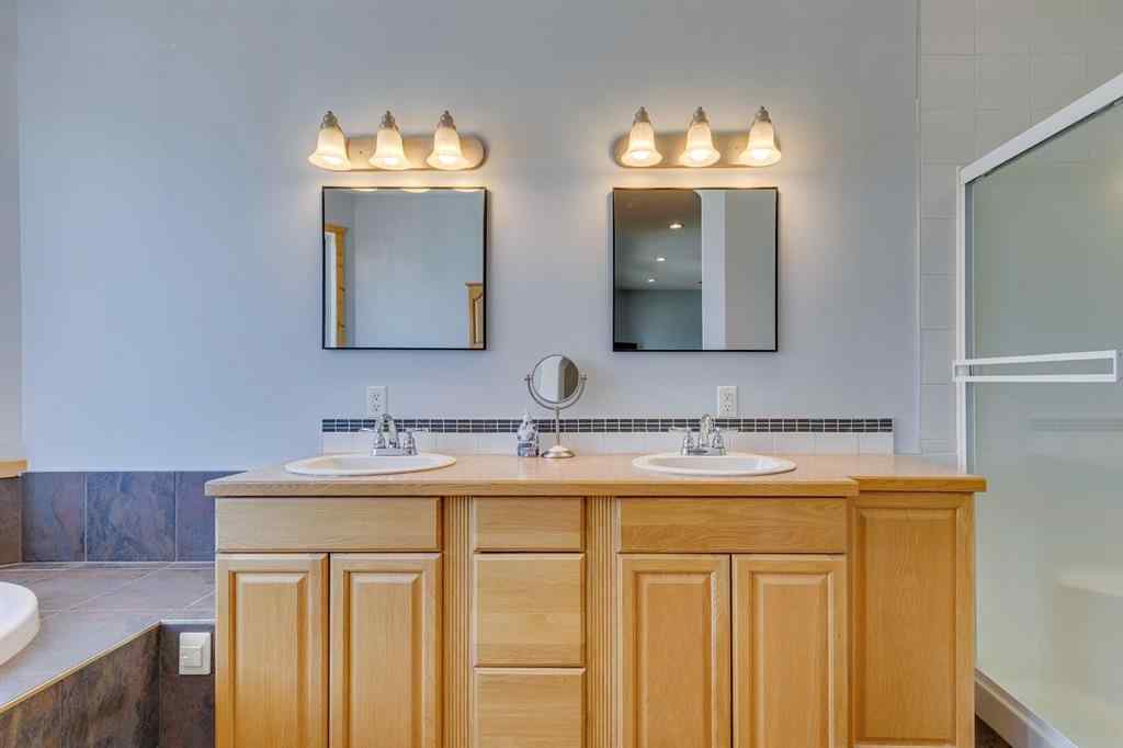 MLS® A2264905 - 71 Sackville Drive SW in Southwood Calgary, Residential