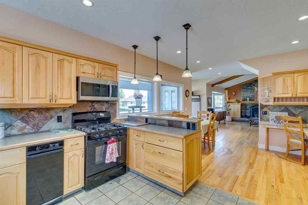 MLS® A2264905 - 71 Sackville Drive SW in Southwood Calgary, Residential