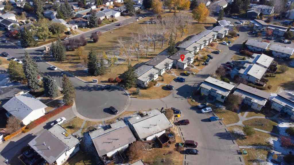 MLS® A2264908 - Unit #27 333 Braxton Place SW in Braeside Calgary, Residential