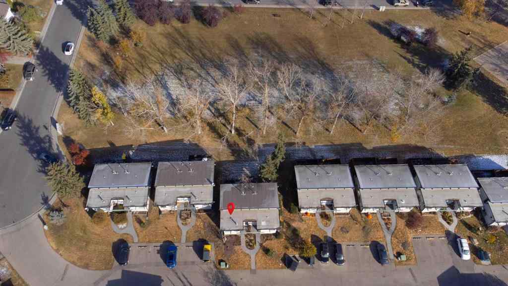 MLS® A2264908 - Unit #27 333 Braxton Place SW in Braeside Calgary, Residential