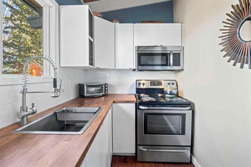 MLS® A2264908 - Unit #27 333 Braxton Place SW in Braeside Calgary, Residential