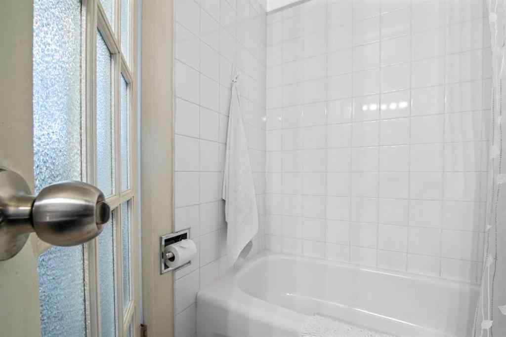 MLS® A2264908 - Unit #27 333 Braxton Place SW in Braeside Calgary, Residential