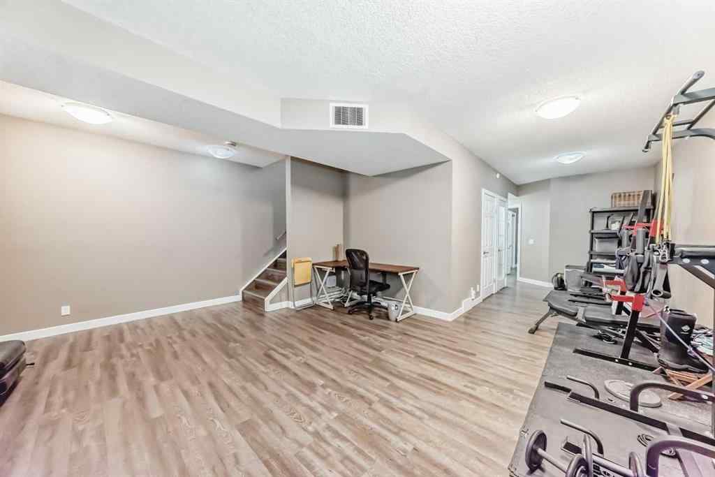 MLS® A2264912 - 3609 Parkhill Street SW in Parkhill Calgary, Residential