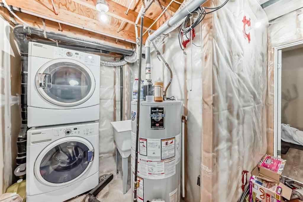 MLS® A2264912 - 3609 Parkhill Street SW in Parkhill Calgary, Residential