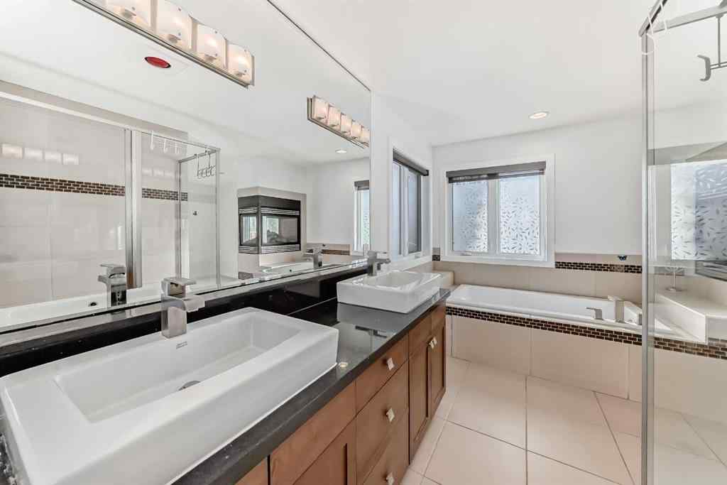 MLS® A2264912 - 3609 Parkhill Street SW in Parkhill Calgary, Residential