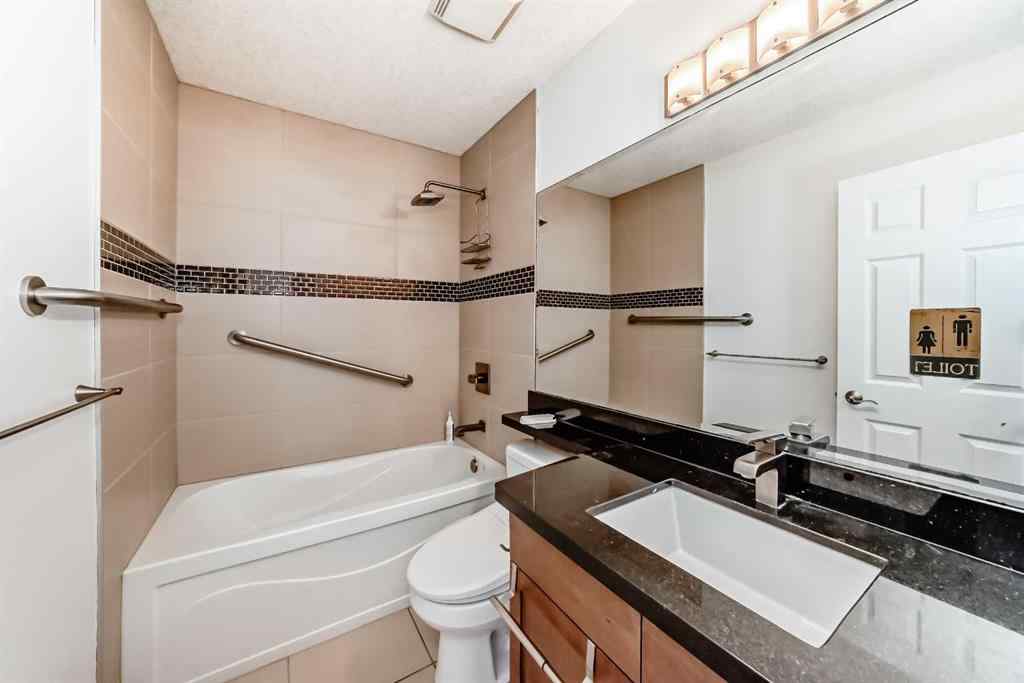 MLS® A2264912 - 3609 Parkhill Street SW in Parkhill Calgary, Residential
