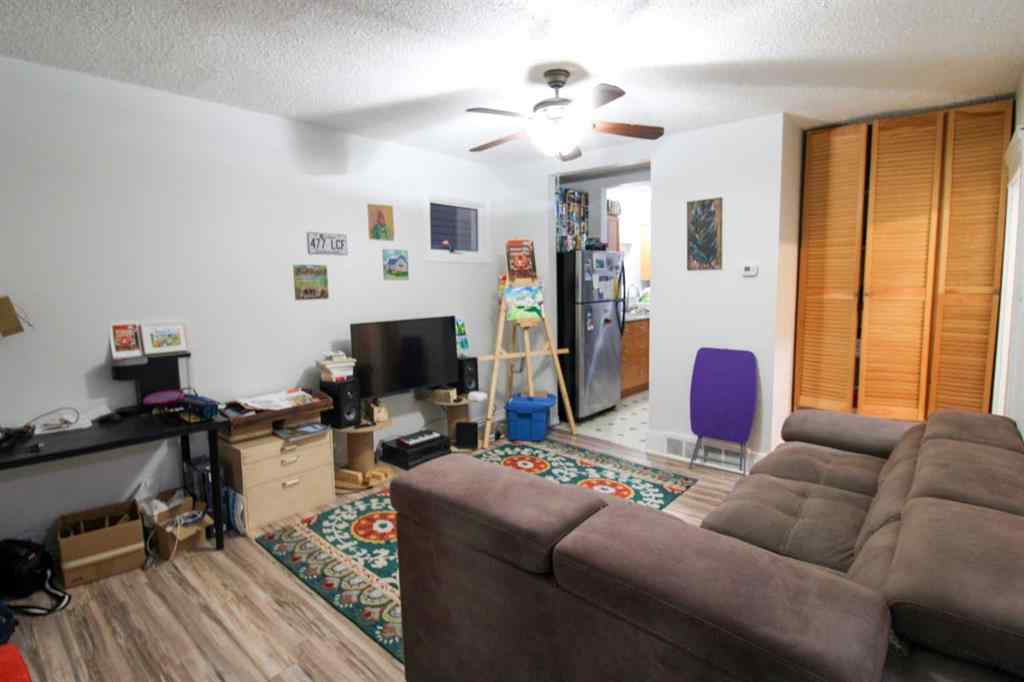 MLS® A2264913 - 10018 96 Avenue  in Swanavon Grande Prairie, Residential