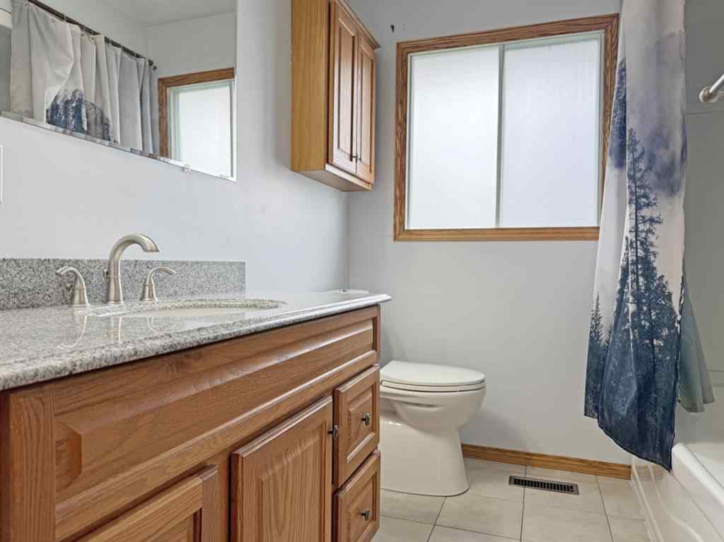 MLS® A2264916 - 10729 104 Avenue  in NONE Grande Cache, Residential