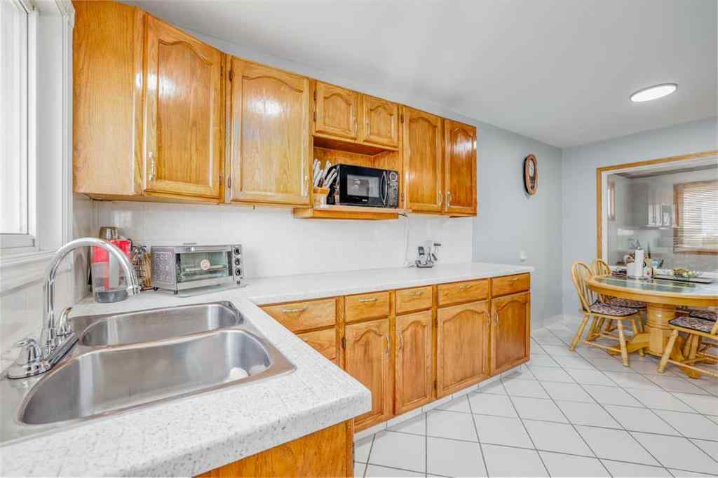 MLS® A2264934 - 4613 4 Avenue SE in Forest Heights Calgary, Residential