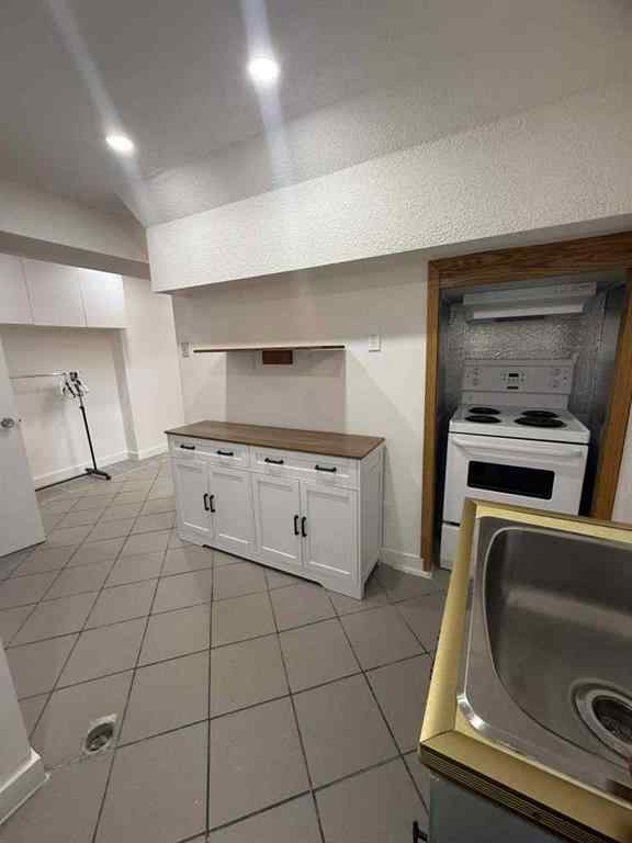 MLS® A2264934 - 4613 4 Avenue SE in Forest Heights Calgary, Residential