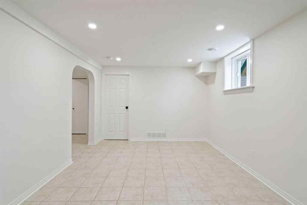 MLS® A2264936 - 739 19 Avenue NW in Mount Pleasant Calgary, Residential