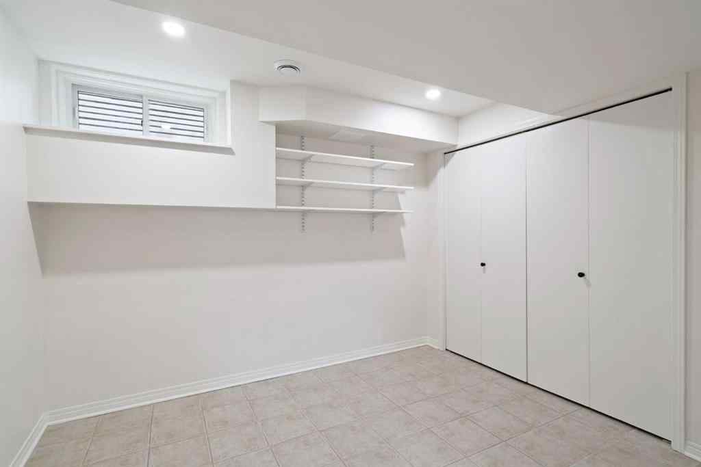 MLS® A2264936 - 739 19 Avenue NW in Mount Pleasant Calgary, Residential