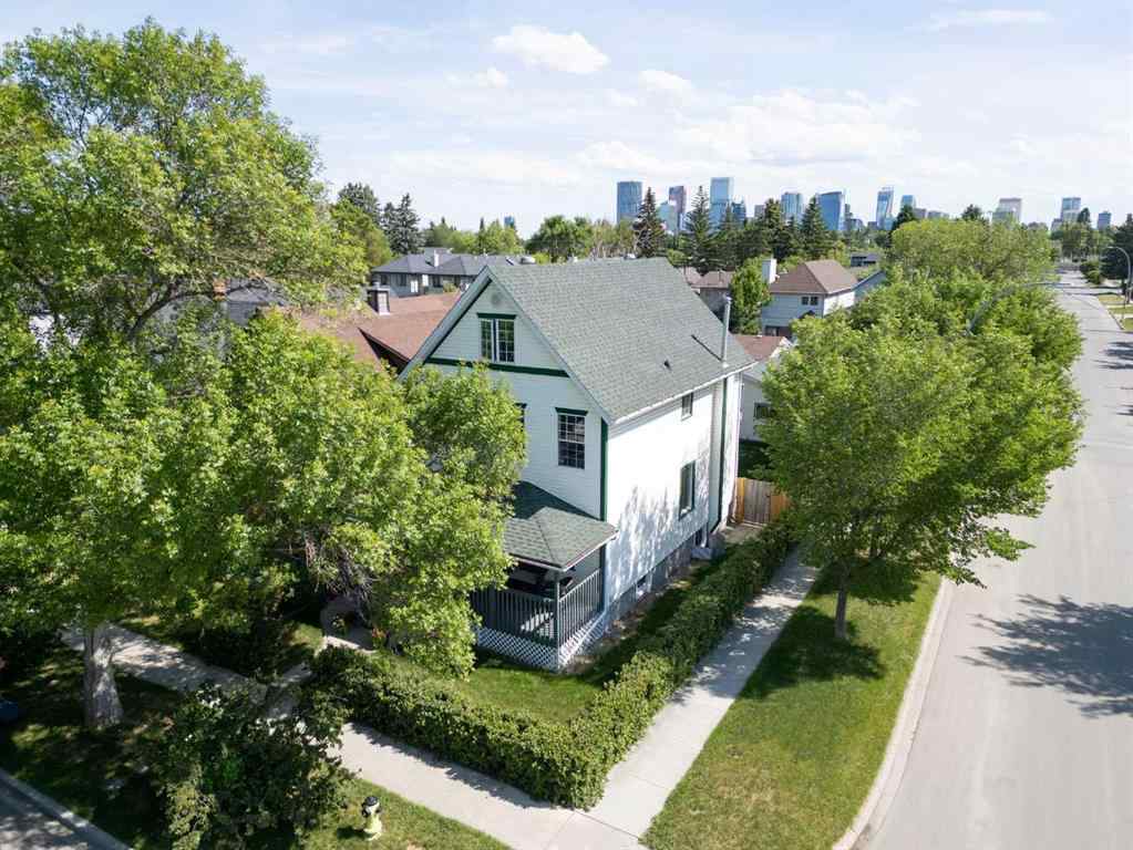 MLS® A2264936 - 739 19 Avenue NW in Mount Pleasant Calgary, Residential