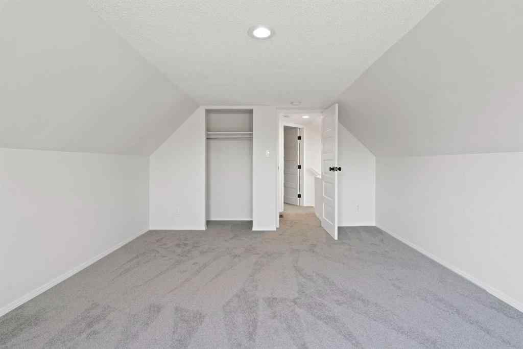 MLS® A2264936 - 739 19 Avenue NW in Mount Pleasant Calgary, Residential