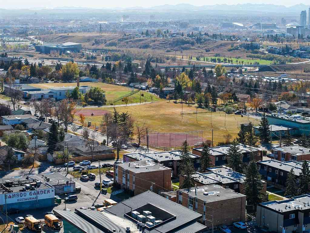 MLS® A2264937 - Unit #221 1920 14 Avenue NE in Mayland Heights Calgary, Residential