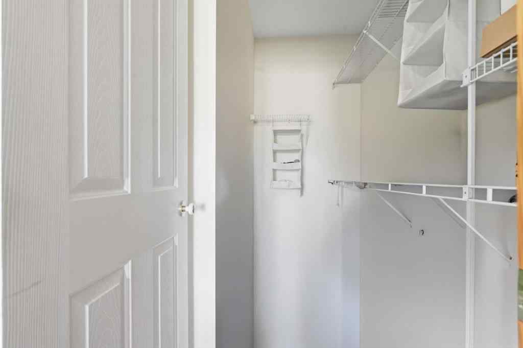 MLS® A2264937 - Unit #221 1920 14 Avenue NE in Mayland Heights Calgary, Residential