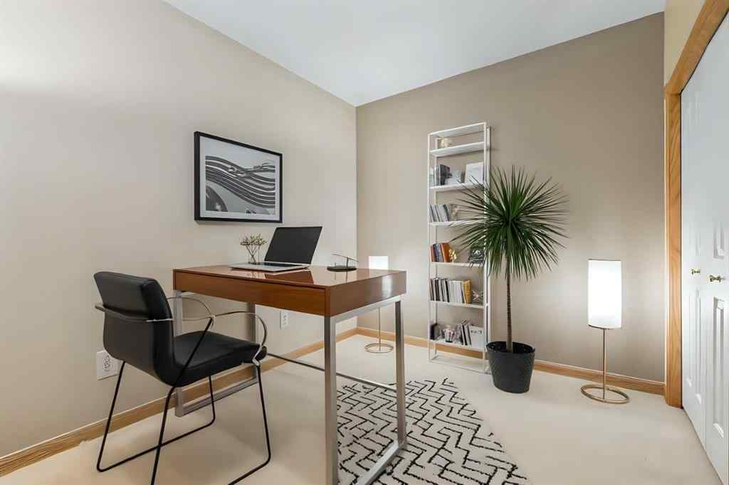 MLS® A2264937 - Unit #221 1920 14 Avenue NE in Mayland Heights Calgary, Residential