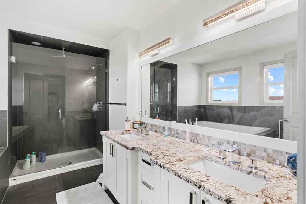 MLS® A2264939 - 269 Kinniburge Boulevard  in Kinniburgh North Chestermere, Residential