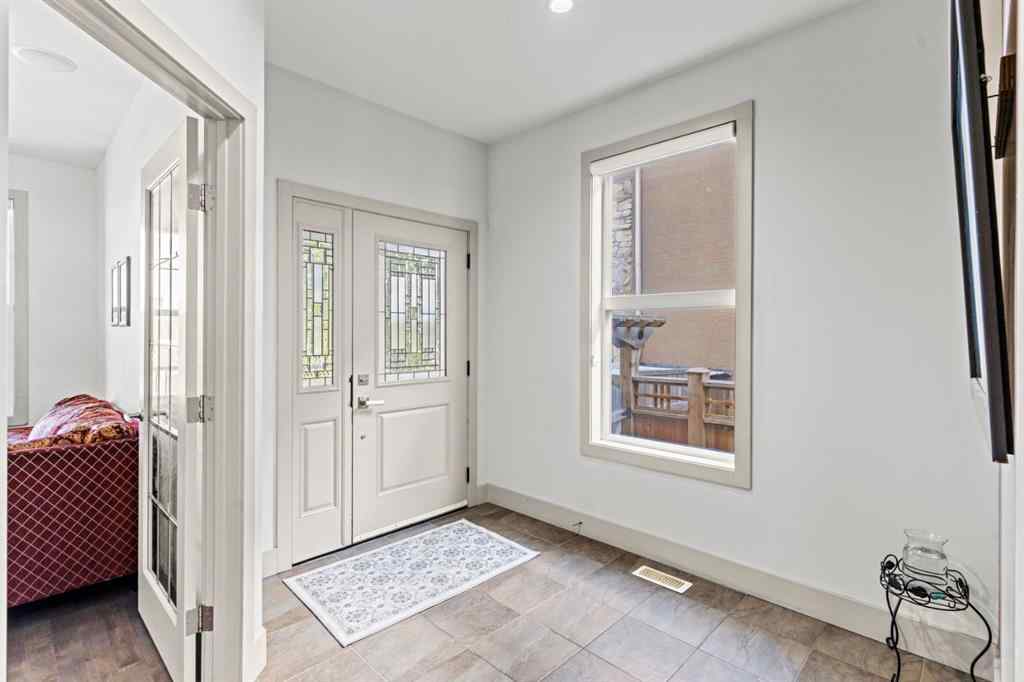 MLS® A2264939 - 269 Kinniburge Boulevard  in Kinniburgh North Chestermere, Residential