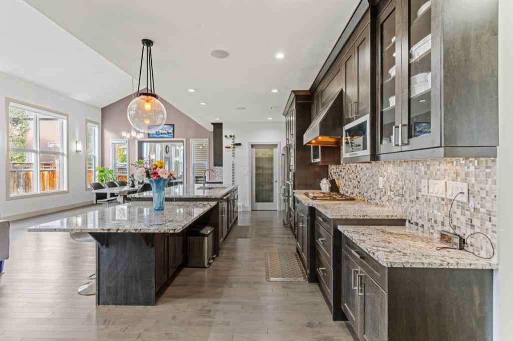 MLS® A2264939 - 269 Kinniburge Boulevard  in Kinniburgh North Chestermere, Residential