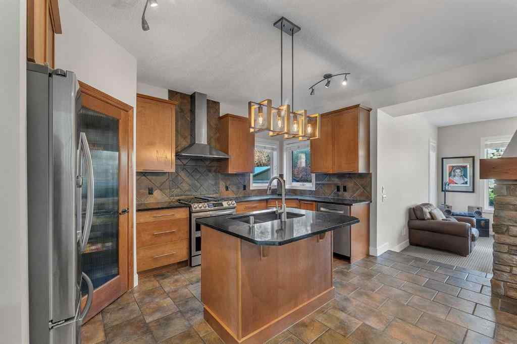 MLS® A2264941 - 103 Aspen Stone Crescent SW in Aspen Woods Calgary, Residential