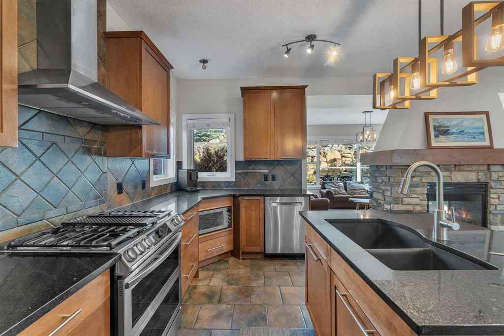 MLS® A2264941 - 103 Aspen Stone Crescent SW in Aspen Woods Calgary, Residential