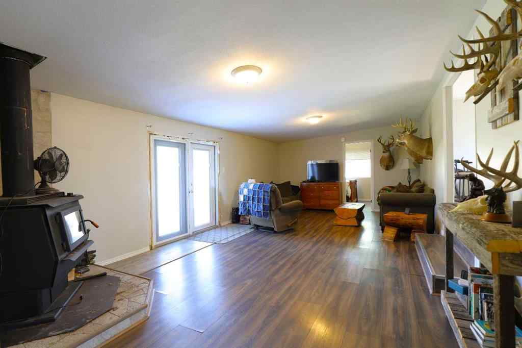 MLS® A2264942 - 290 2 Avenue NW in NONE Glenwood, Residential