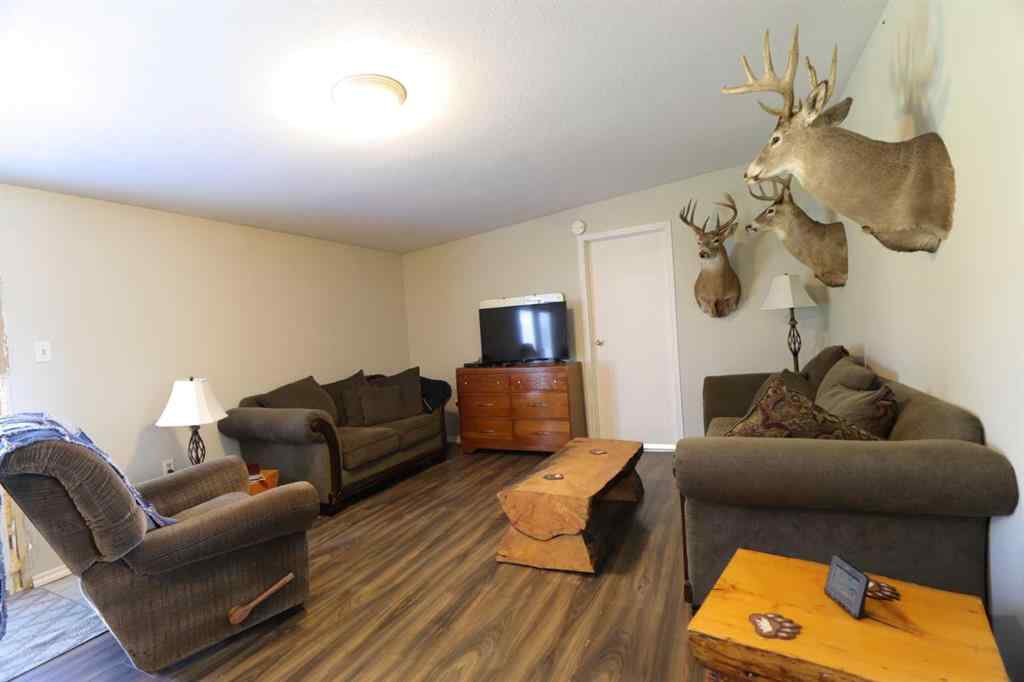 MLS® A2264942 - 290 2 Avenue NW in NONE Glenwood, Residential