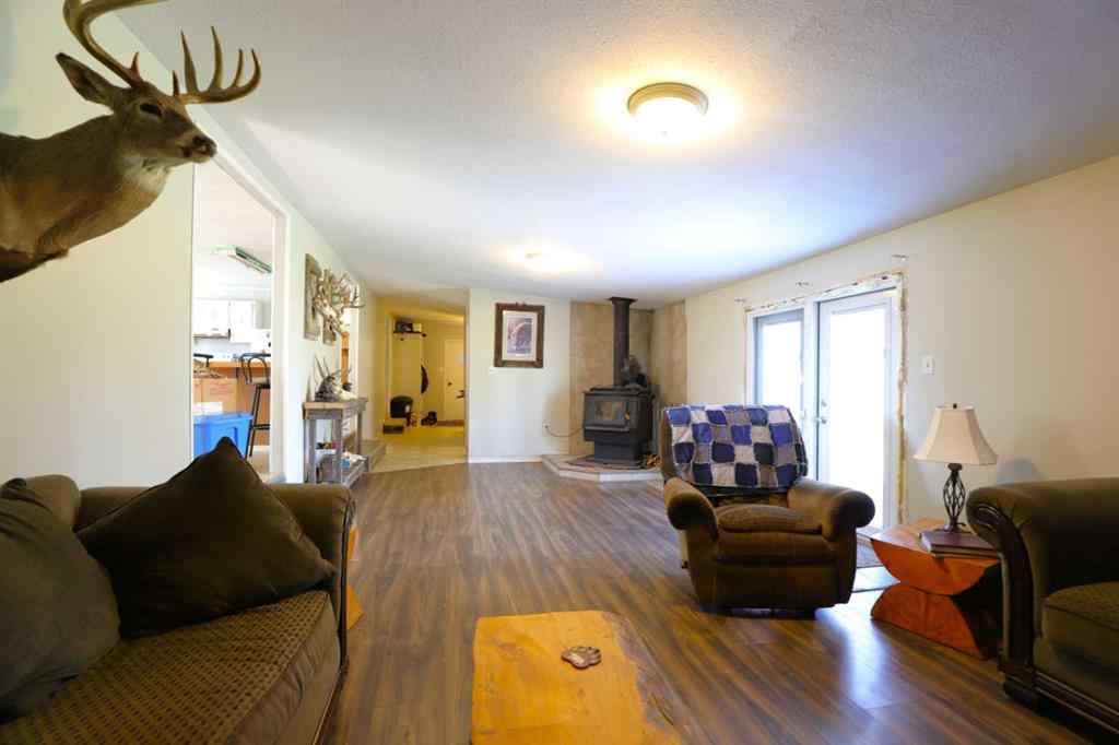 MLS® A2264942 - 290 2 Avenue NW in NONE Glenwood, Residential