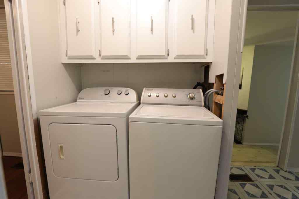 MLS® A2264942 - 290 2 Avenue NW in NONE Glenwood, Residential