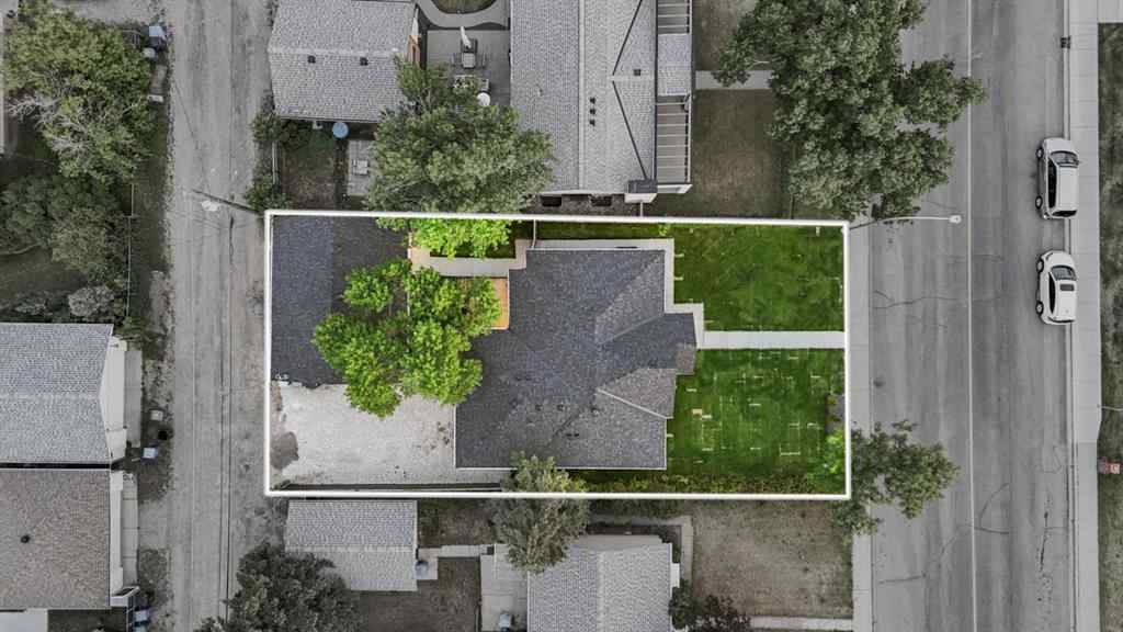 MLS® A2264944 - 4940 45 Street SW in Glamorgan Calgary, Residential