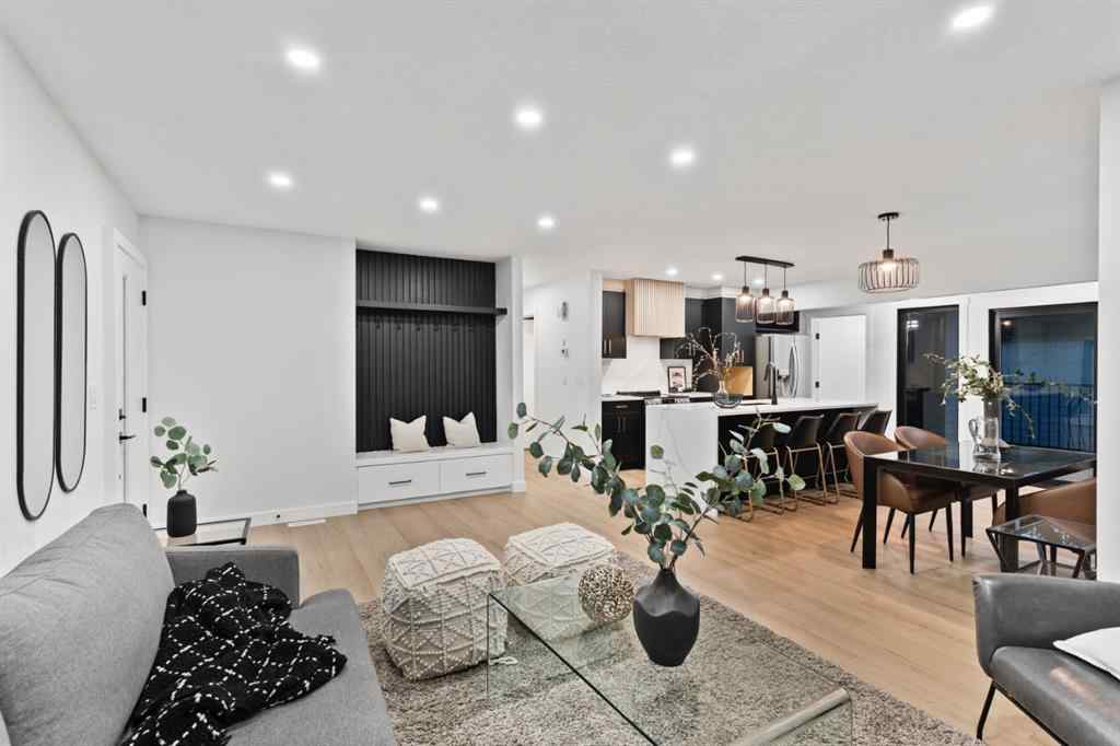 MLS® A2264944 - 4940 45 Street SW in Glamorgan Calgary, Residential